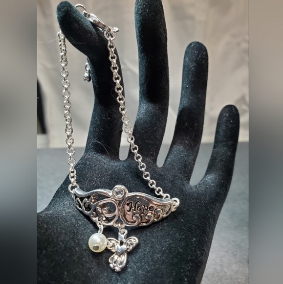 BUY NOW PRICE! HOPE Bracelet w/Faux Pearl & Angel Charms - Picture 12 of 12